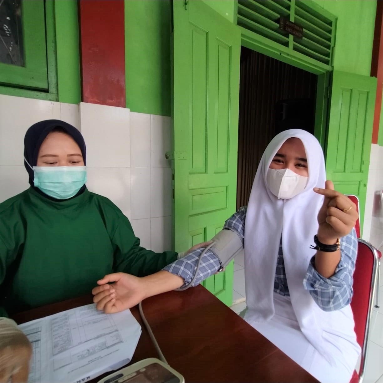 Vaksinasi-Sinovac-Siswa-SMPN-1-Karanggede.